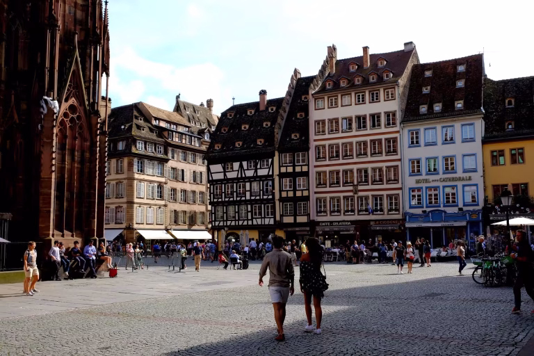 Une photo de Strasbourg, où se déroulent les coaching en orientation.